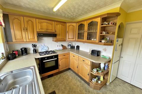 2 bedroom semi-detached bungalow for sale, West Hall Road, King's Lynn PE31