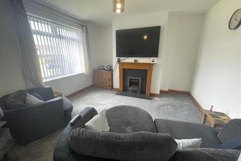 4 bedroom semi-detached house for sale, Lansbury Drive, Birtley, Chester Le Street