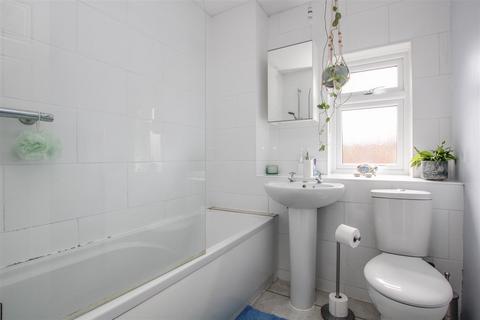 5 Wheatfields, Warley, Brentwood, CM14 5JU