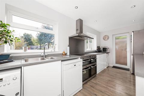 86 Eldon Road, Caterham, CR3 5JR