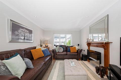 86 Eldon Road, Caterham, CR3 5JR