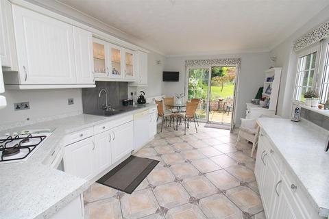 4 bedroom chalet for sale, North Hill, Little Baddow