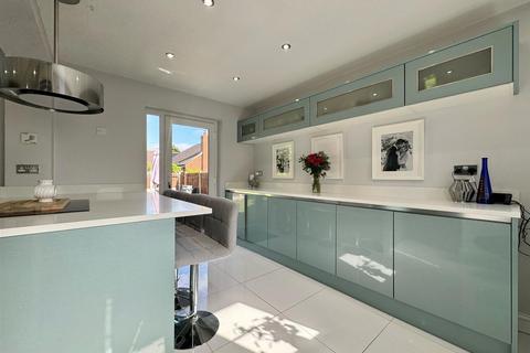 4 Croxon Way, Burnham-on-crouch, CM0 8QR