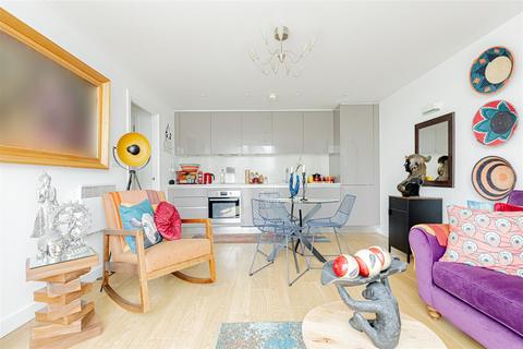 2 bedroom apartment for sale, Chadwell Lane, Hornsey N8