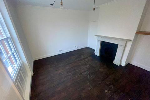 2 bedroom apartment to rent, Apartment at Salop Road, Oswestry