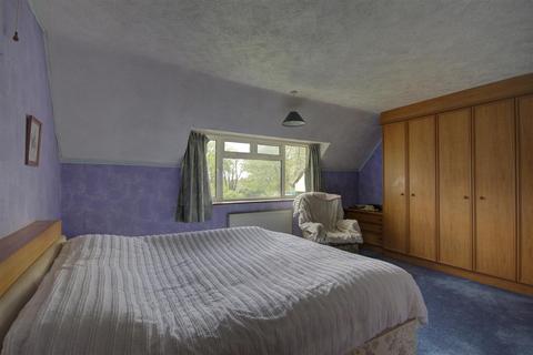 34 Ridgeway Crescent, Tonbridge, TN10 4NR