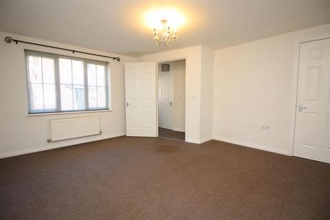 3 bedroom terraced house to rent, Pippin Close, Ash, Canterbury