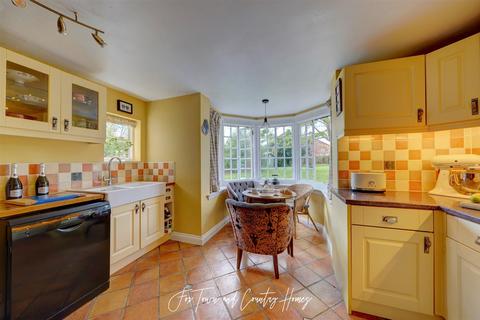 4 bedroom detached house for sale, 91 Lower Howsell Road, Malvern WR14