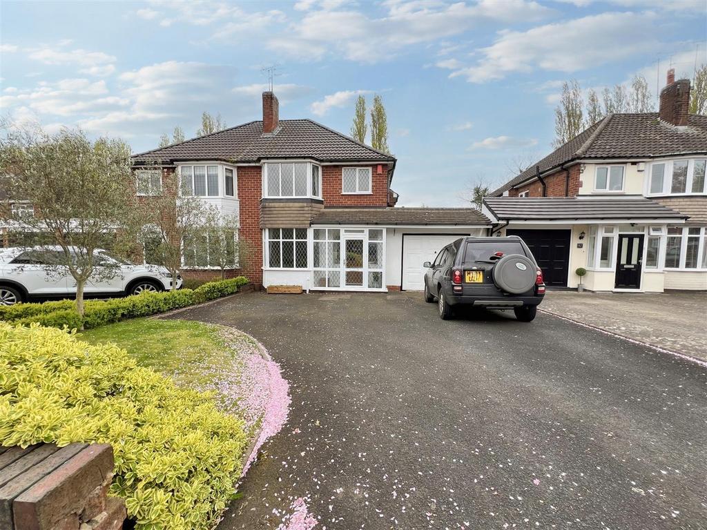 Pear Tree Road, Great Barr, Birmingham 3 bed semidetached house for