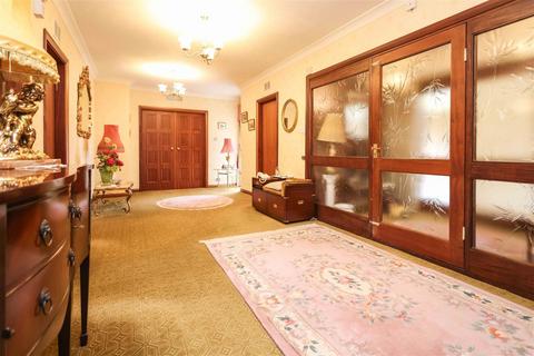 3 bedroom detached bungalow for sale, Roman Park, Little Aston, Sutton Coldfield