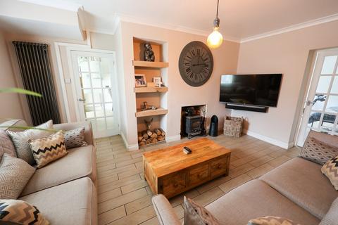 3 Central Avenue, St Austell, PL25 4JG