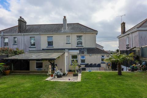 3 Central Avenue, St Austell, PL25 4JG