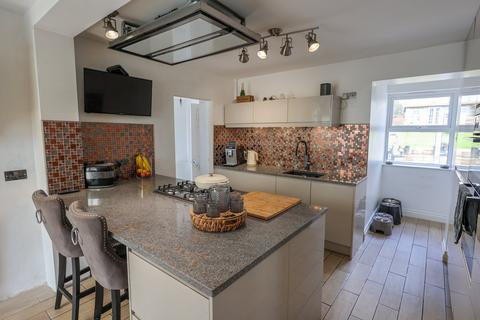 3 Central Avenue, St Austell, PL25 4JG
