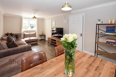 2 bedroom maisonette for sale, Kennedy Close, Cheshunt EN8