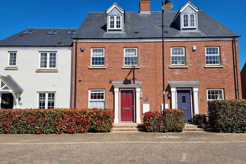 4 bedroom townhouse for sale, Alder Wynd, Silsoe, Bedfordshire, MK45