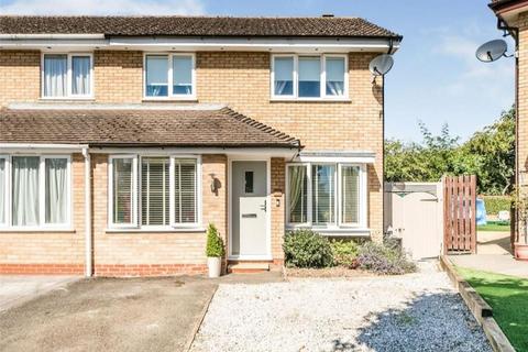 3 bedroom semi-detached house to rent, Shackleton Way, Reading RG5