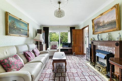 165 Francis Close, Epsom, KT19 0JT