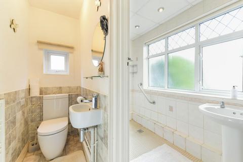 165 Francis Close, Epsom, KT19 0JT