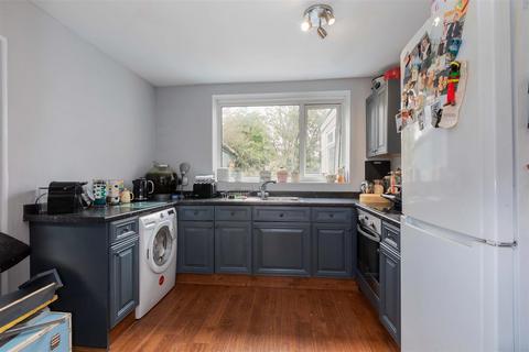 1 bedroom property for sale, Barnfield, Slough