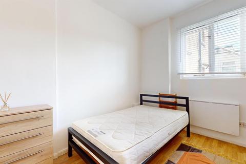 Studio to rent, St Petersburgh Place, London W2