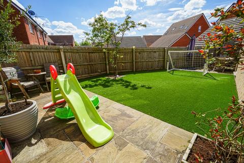 33 Bellona Drive, Leighton Buzzard, LU7 9SB