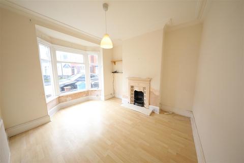 2 bedroom house for sale, Thoresby Street, Hull