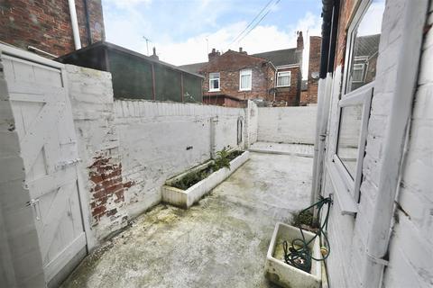 2 bedroom house for sale, Thoresby Street, Hull