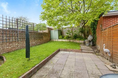 3 bedroom terraced house for sale, Faraday Close, Slough