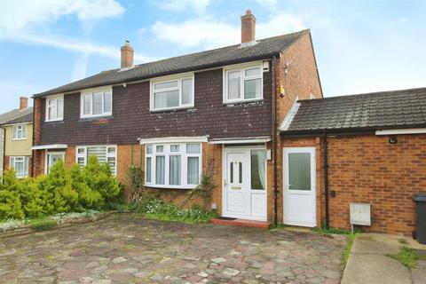3 bedroom semi-detached house for sale, Lynch Hill Lane, Slough
