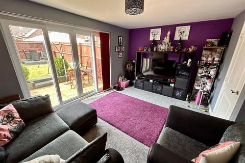 3 bedroom end of terrace house for sale, Corrib Road, Nuneaton