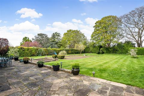 14 Higher Drive, Banstead, SM7 1PF