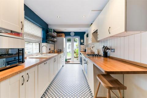 29 Albert Road, Merstham, Redhill, RH1 3LU
