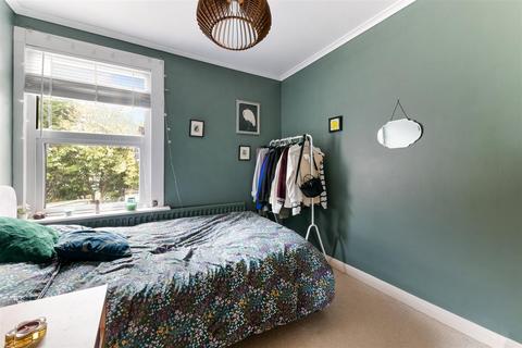 29 Albert Road, Merstham, Redhill, RH1 3LU