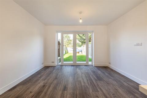 4 Cunningham Rise, North Weald, Epping, CM16 6JR