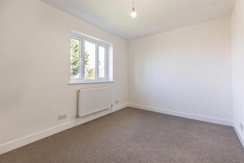 4 Cunningham Rise, North Weald, Epping, CM16 6JR