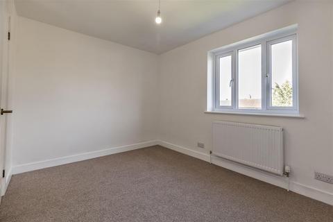 4 Cunningham Rise, North Weald, Epping, CM16 6JR