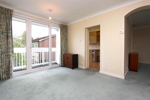 3 bedroom apartment for sale, Station Approach, Tadworth