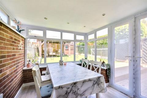 3 bedroom semi-detached house for sale, Lincoln Close, Stapleford, Nottingham