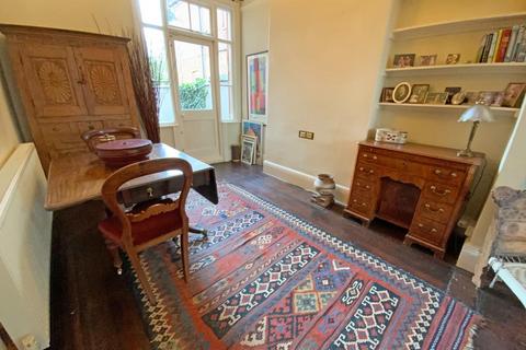 84 Howard Road, Leicester, LE2 1XH