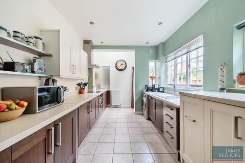5 bedroom character property for sale, East Avenue, Clarendon Park, Leicester