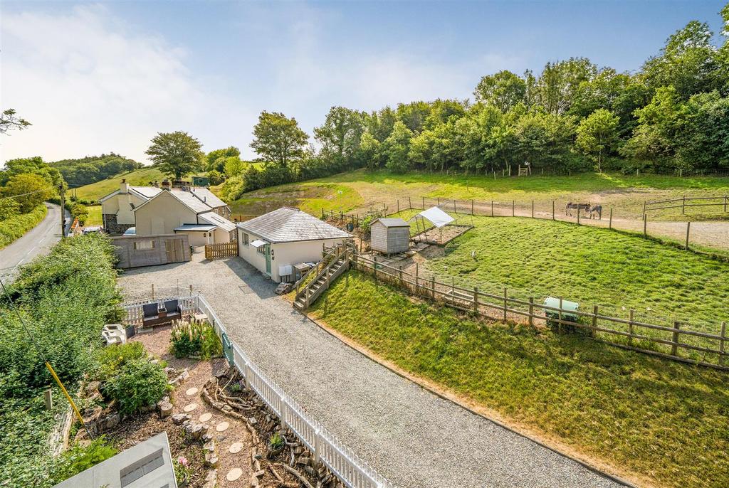 Yeo Vale, Bideford 4 bed detached house for sale £575,000