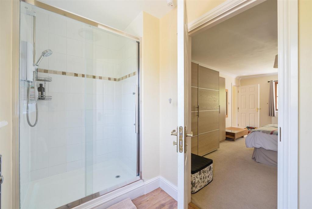 Ensuite.jpg