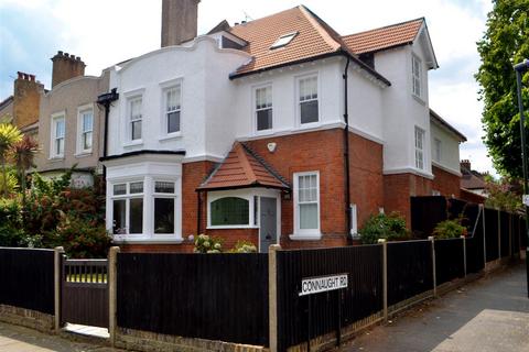 6 bedroom semi-detached house to rent, Gloucester Road, Teddington