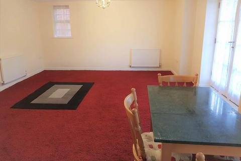 2 bedroom flat to rent, Florey Gardens, Aylesbury HP20