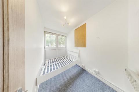 3 bedroom apartment to rent, Moody Street, London E1