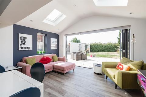 Longfield House Main Road, Longfield Hill, Longfield, DA3 7AS