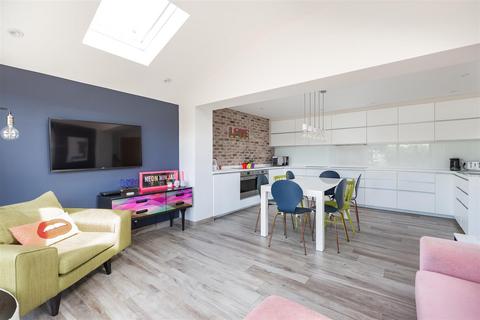 Longfield House Main Road, Longfield Hill, Longfield, DA3 7AS