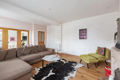 Longfield House Main Road, Longfield Hill, Longfield, DA3 7AS