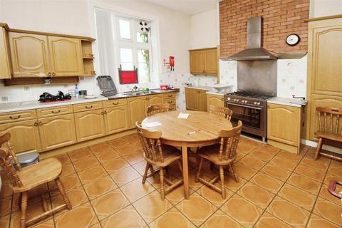 5 bedroom detached house for sale, Little Horton Lane, Bradford BD5