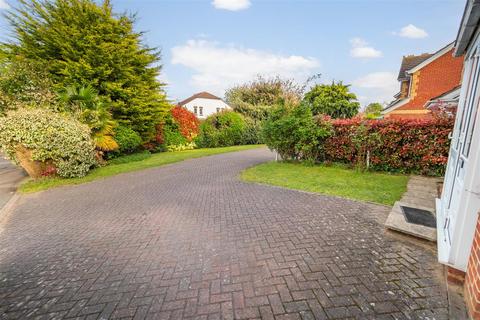 12 Homeland Drive, Sutton, SM2 5BJ